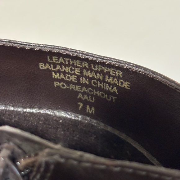 Vintage Brown Leather Heeled Boots with Chunky Heel - Picture 7 of 7